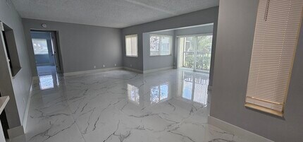 4991 Sable Pine Cir in West Palm Beach, FL - Building Photo - Building Photo
