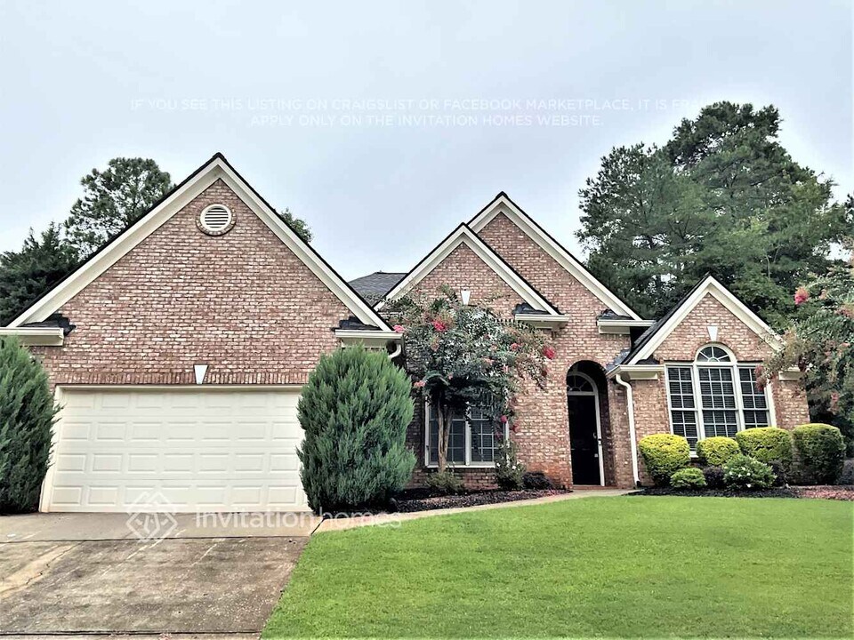 1035 Fairview Club Cir in Dacula, GA - Building Photo