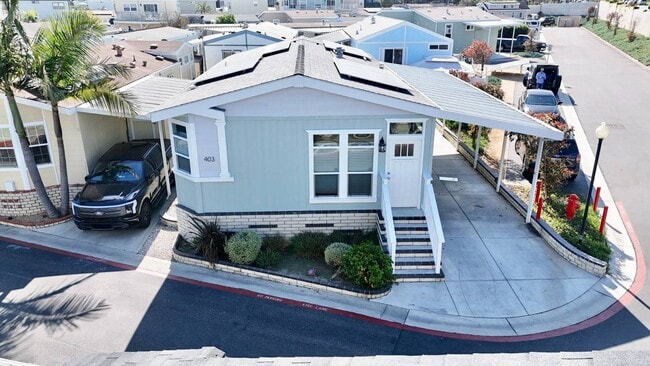 80 Huntington St in Huntington Beach, CA - Building Photo - Building Photo