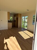 135 N Florence St, Unit #137 in Burbank, CA - Building Photo