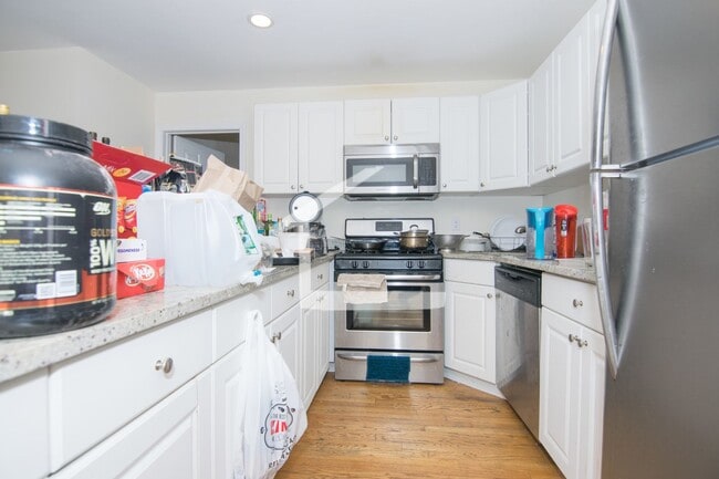 310 St Paul St in Brookline, MA - Building Photo - Building Photo