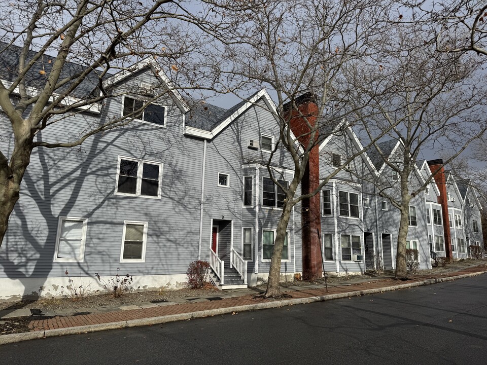 127 Union St, Unit 127-2 in Poughkeepsie, NY - Building Photo