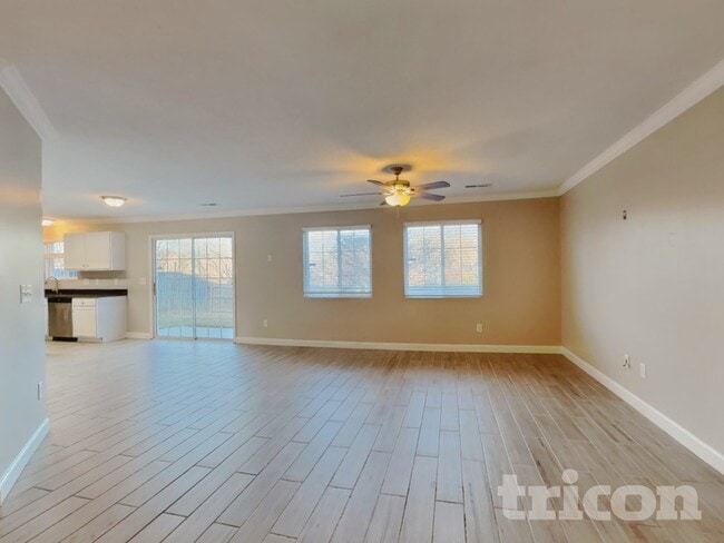 3733 Eskdale Dr in High Point, NC - Building Photo - Building Photo