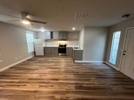 100 S Shepherd St in Sonora, CA - Building Photo