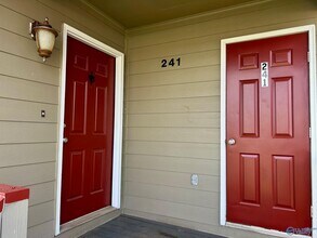 241 Waters Edge Ln in Madison, AL - Building Photo - Building Photo
