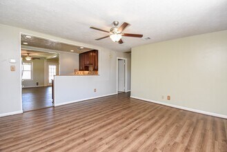 7418 Jalna St in Houston, TX - Building Photo - Building Photo