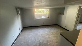 2342 E 13th St in Des Moines, IA - Building Photo