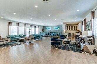 Elevate at 604 West in Fort Walton Beach, FL - Foto de edificio - Building Photo
