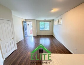 9429 Gensler Ct in Elk Grove, CA - Building Photo - Building Photo