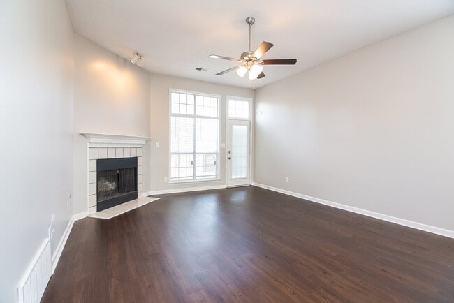 9714 Java Cove in Arlington, TN - Foto de edificio - Building Photo