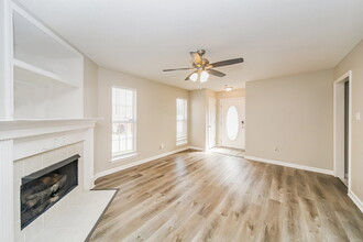 10738 Pecan View Dr in Olive Branch, MS - Building Photo - Building Photo