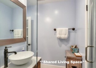 10794 Rose Ave in Los Angeles, CA - Building Photo - Building Photo