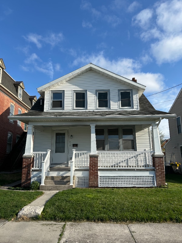 property at 318 E Middle St