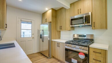 6114 Saturn St in Los Angeles, CA - Building Photo - Building Photo