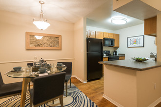 Apres Apartment Homes in Aurora, CO - Building Photo - Building Photo