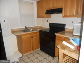 753 S Jessup St in Philadelphia, PA - Building Photo