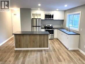 371 Margaret Ave in Kitchener, ON - Building Photo - Building Photo