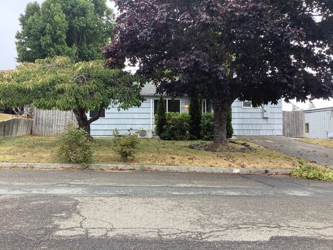 property at 2156 Lombard St