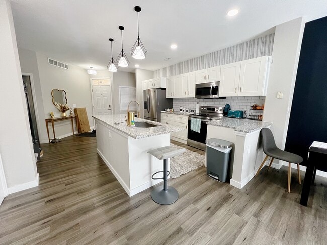 12253 E 2nd Dr. in Aurora, CO - Building Photo - Building Photo