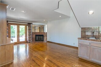 12235 Shady Hollow Ln in Los Angeles, CA - Building Photo - Building Photo