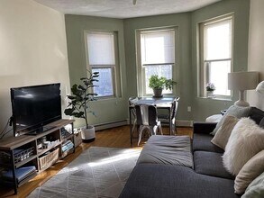 1665 Commonwealth Ave in Boston, MA - Building Photo - Building Photo