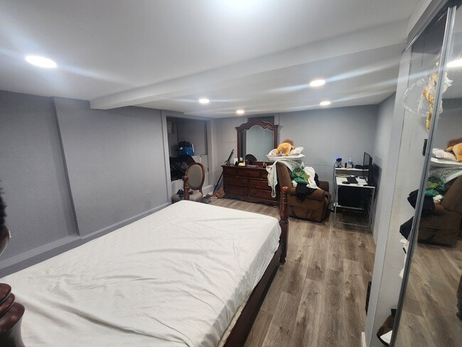 111 Dubois Ave, Unit Apartment in Staten Island, NY - Foto de edificio - Building Photo