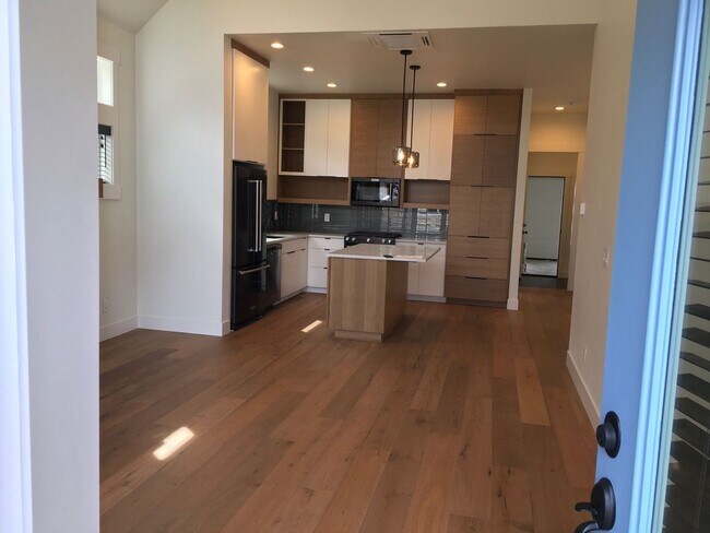 145 W Heising Dr in Sisters, OR - Building Photo - Building Photo