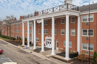 Waters House Apartments in Grand Rapids, MI - Building Photo - Building Photo