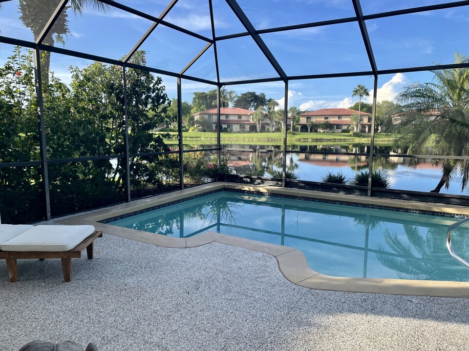 27681 Hacienda E Blvd in Bonita Springs, FL - Building Photo