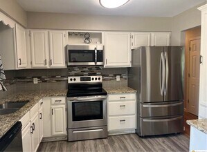 7201 S 148th St in Omaha, NE - Building Photo - Building Photo