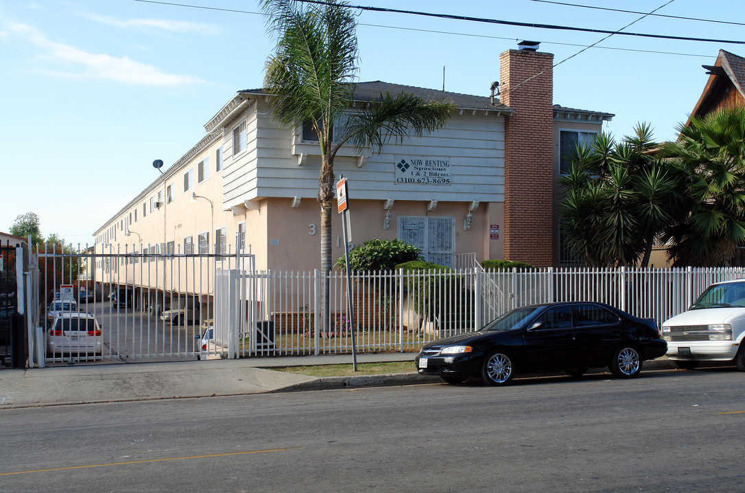 3612 W. 102nd St. in Inglewood, CA - Building Photo