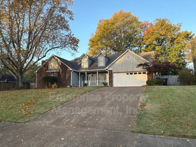 property at 535 Fox Run Ln