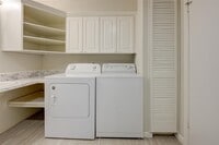 1917 Augusta Dr photo'