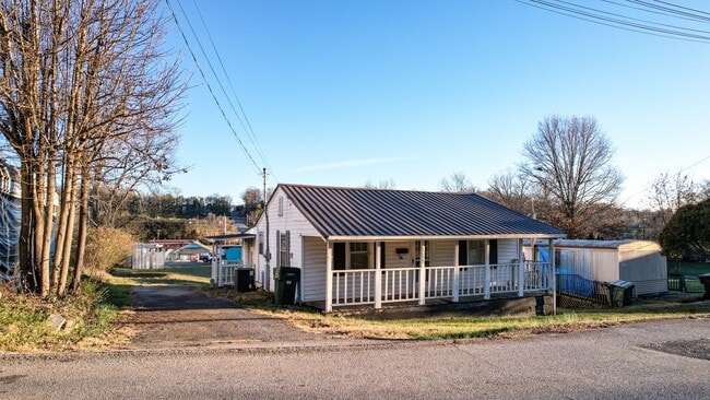 109 Chapel St in Greeneville, TN - Building Photo - Building Photo