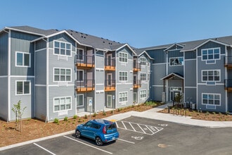 Timberview Apartments in Oregon City, OR - Building Photo - Building Photo
