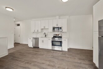 3058 W Cortland St in Chicago, IL - Building Photo - Building Photo