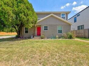 3201 Forest Park Blvd in Fort Worth, TX - Building Photo - Building Photo