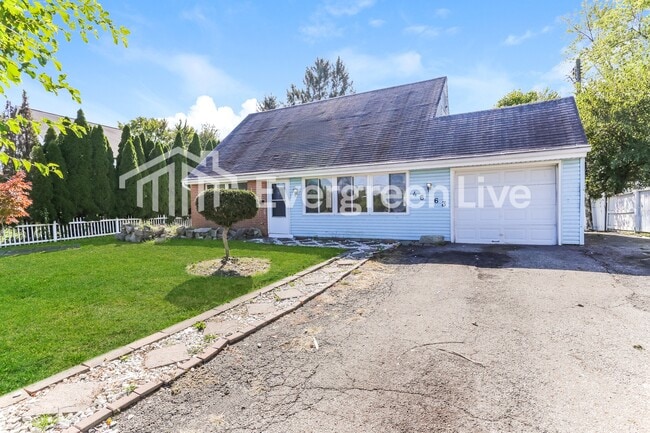 4663 E Livingston Ave