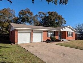 5453 Wayside Ave in Fort Worth, TX - Building Photo - Building Photo