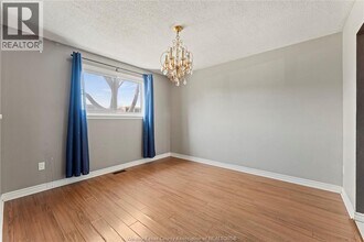 5513 Coronation Ave in Windsor, ON - Building Photo - Building Photo