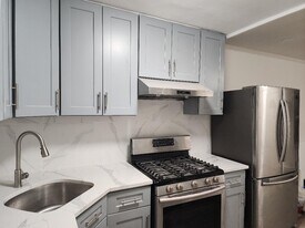 3045 68th St, Unit Woodsude large 2 BR in Woodside, NY - Building Photo