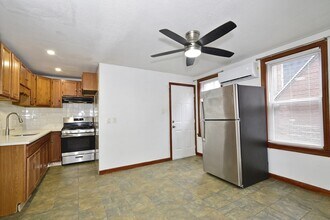48 Monadnock St, Unit 2 in Boston, MA - Foto de edificio - Building Photo