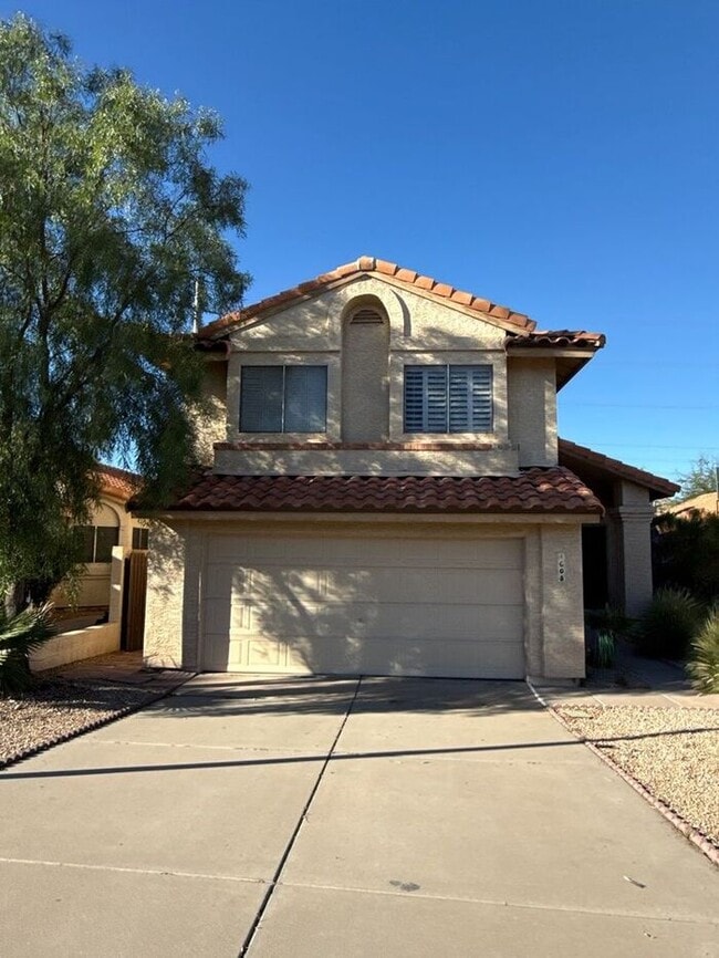 1608 E Villa Theresa Dr