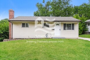 137 Glen Garry Rd in St. Louis, MO - Building Photo