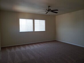 1255 Jewel Flower Dr in Patterson, CA - Building Photo - Building Photo