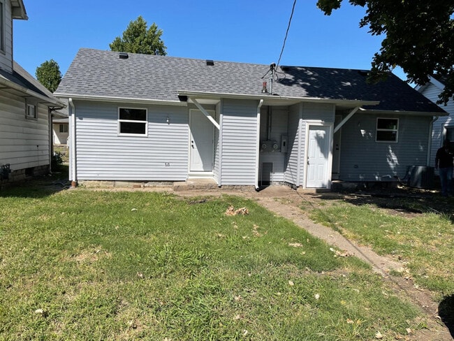 1617 Lawton Ave in Indianapolis, IN - Building Photo - Building Photo