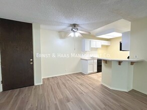 552 N Bellflower Blvd in Long Beach, CA - Building Photo - Building Photo