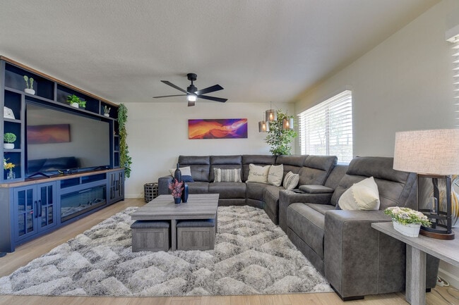 3343 W Marlene St