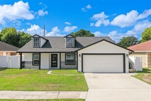 148 Madalyn Ct in Auburndale, FL - Building Photo
