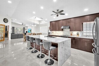 4133 Sapphire Terrace in Weston, FL - Building Photo - Building Photo